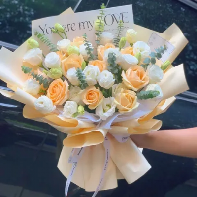 【光芒万丈】11朵香槟玫瑰白色桔梗搭混色花束送女友送爱人